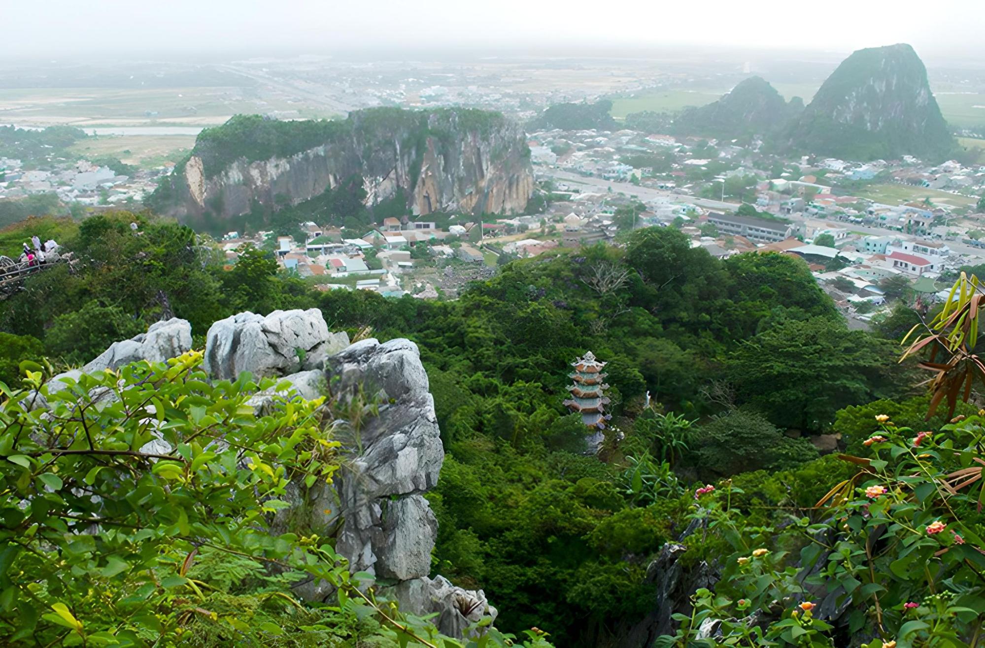 Da Nang to Hoi An by Motorbike: The Ultimate guide for travelers Marble Mountains