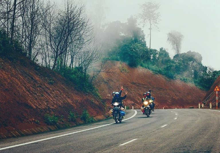 Discover Danang by motorbike