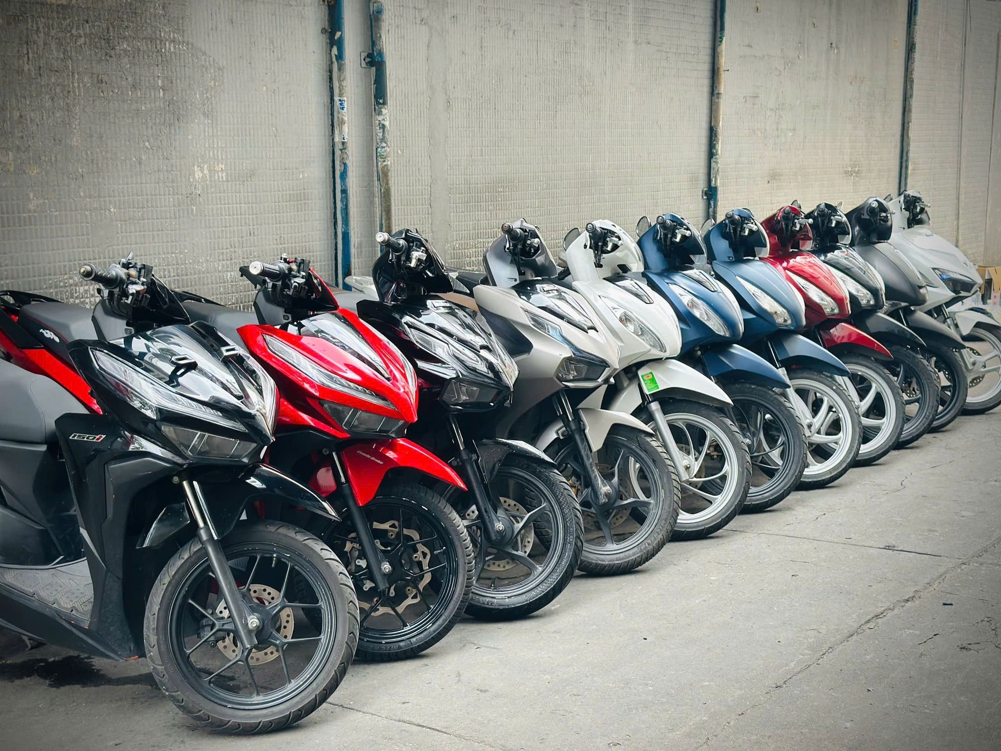 Exploring Da Nang by scooter
